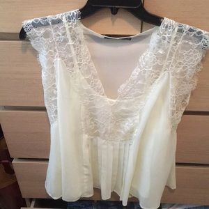 Lace detail shirt - size small
